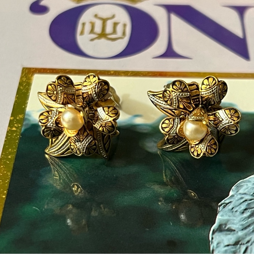 Vintage Gold and Pearl Floral Earrings